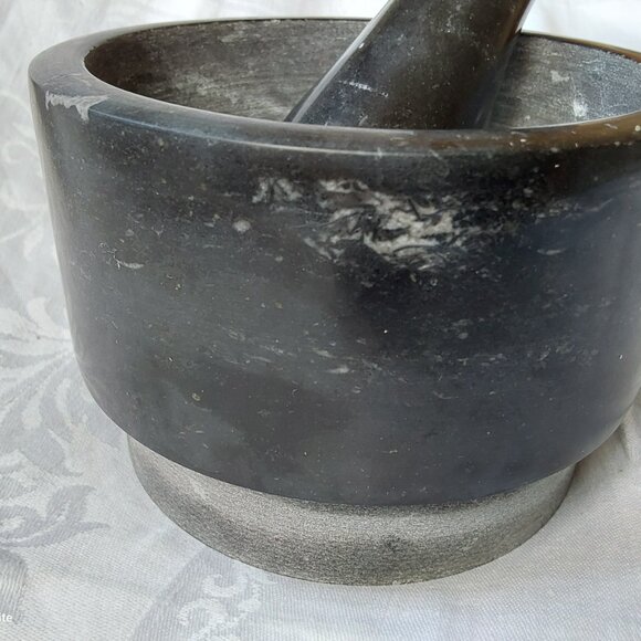Very heavy black granite mortar and pestle set two sided very good used conditio - Picture 11 of 12
